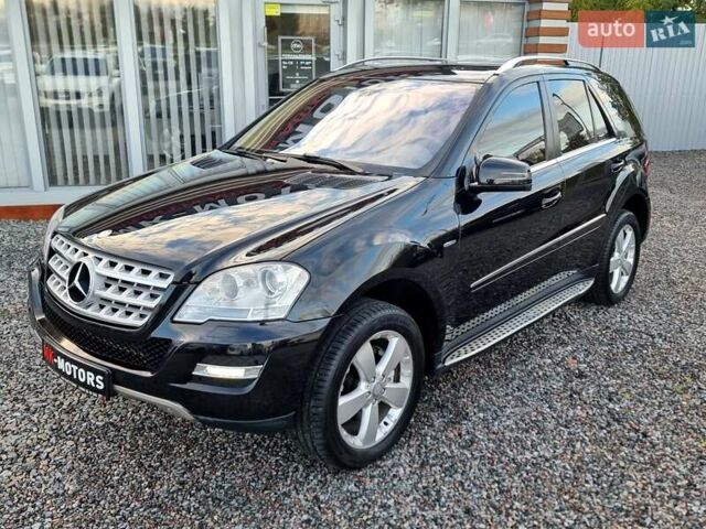 Черный Мерседес М-Класс, объемом двигателя 2.99 л и пробегом 240 тыс. км за 16900 $, фото 17 на Automoto.ua