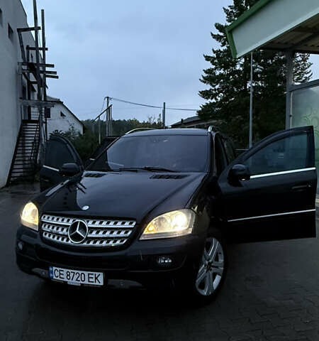 Чорний Мерседес М-Клас, об'ємом двигуна 3 л та пробігом 256 тис. км за 15200 $, фото 3 на Automoto.ua