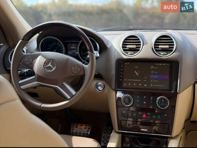 Черный Мерседес М-Класс, объемом двигателя 3.5 л и пробегом 225 тыс. км за 14000 $, фото 16 на Automoto.ua