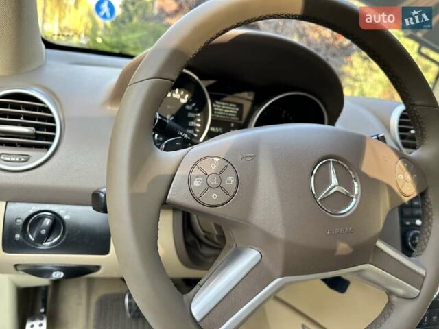 Черный Мерседес М-Класс, объемом двигателя 2.99 л и пробегом 240 тыс. км за 16600 $, фото 43 на Automoto.ua