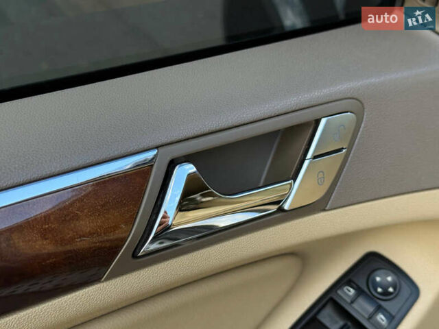 Черный Мерседес М-Класс, объемом двигателя 3.5 л и пробегом 225 тыс. км за 14000 $, фото 14 на Automoto.ua