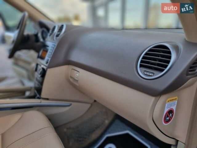 Черный Мерседес М-Класс, объемом двигателя 2.99 л и пробегом 240 тыс. км за 16900 $, фото 76 на Automoto.ua