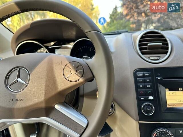 Черный Мерседес М-Класс, объемом двигателя 2.99 л и пробегом 240 тыс. км за 16600 $, фото 44 на Automoto.ua