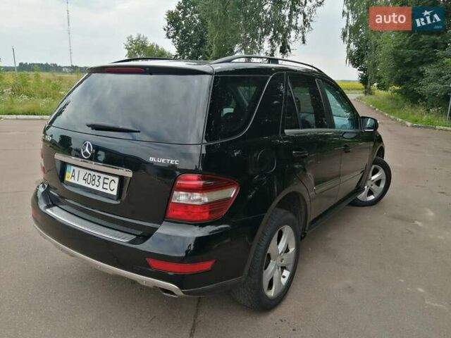 Черный Мерседес М-Класс, объемом двигателя 2.99 л и пробегом 199 тыс. км за 13500 $, фото 12 на Automoto.ua