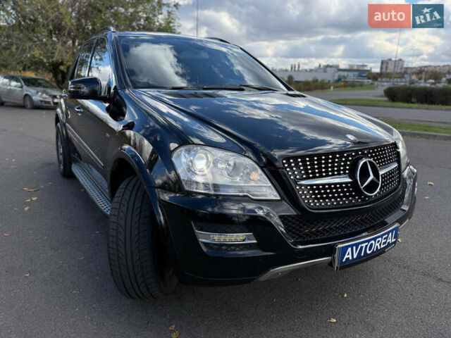 Черный Мерседес М-Класс, объемом двигателя 3.5 л и пробегом 225 тыс. км за 14000 $, фото 4 на Automoto.ua