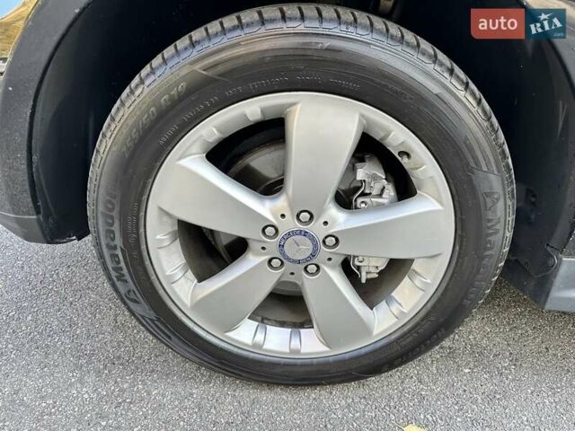 Черный Мерседес М-Класс, объемом двигателя 2.99 л и пробегом 240 тыс. км за 16600 $, фото 15 на Automoto.ua