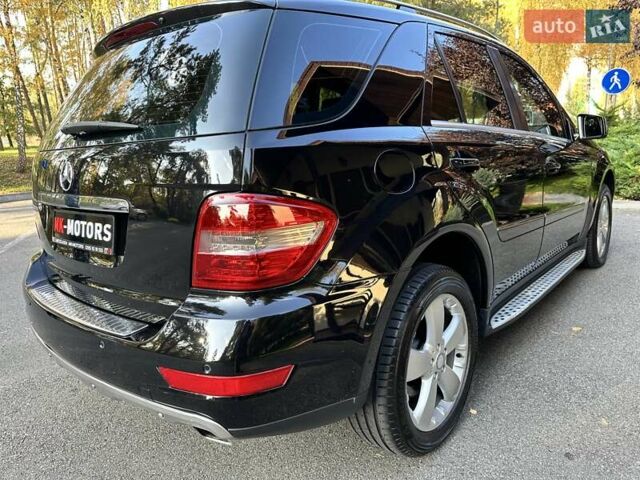 Черный Мерседес М-Класс, объемом двигателя 2.99 л и пробегом 240 тыс. км за 16600 $, фото 4 на Automoto.ua