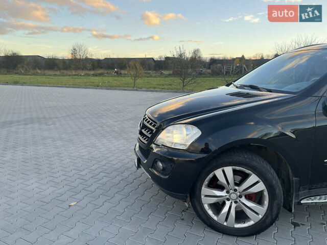 Чорний Мерседес М-Клас, об'ємом двигуна 2.99 л та пробігом 199 тис. км за 16399 $, фото 9 на Automoto.ua