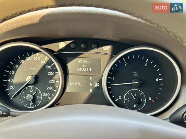 Черный Мерседес М-Класс, объемом двигателя 2.99 л и пробегом 240 тыс. км за 16600 $, фото 46 на Automoto.ua