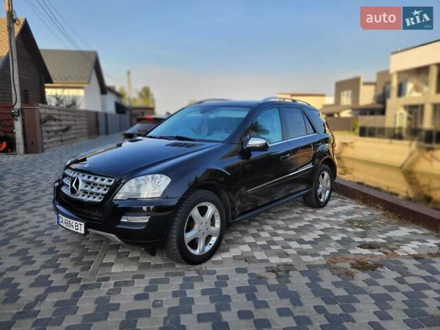 Мерседес М-Клас 2010 у Черкасах на Automoto.ua Чорний Мерседес М-Клас, об'ємом двигуна 2.99 л та пробігом 165 тис. км за 17200 $, фото 3 на Automoto.ua