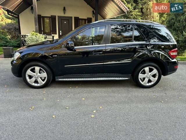 Черный Мерседес М-Класс, объемом двигателя 2.99 л и пробегом 240 тыс. км за 16600 $, фото 9 на Automoto.ua