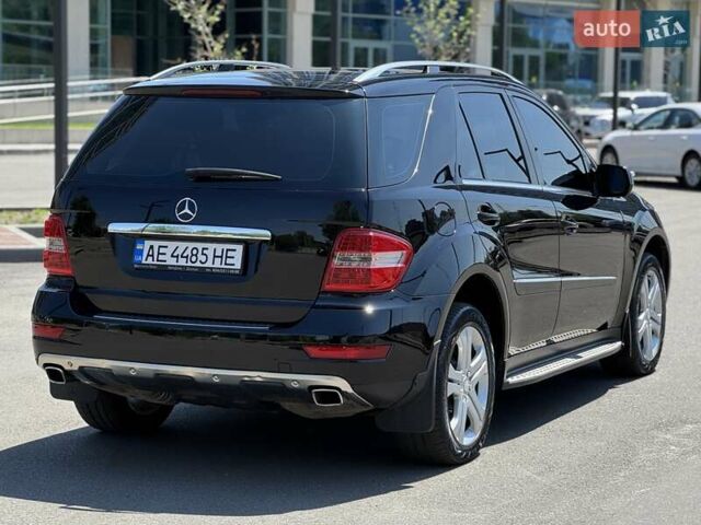 Черный Мерседес М-Класс, объемом двигателя 3.5 л и пробегом 133 тыс. км за 13900 $, фото 3 на Automoto.ua