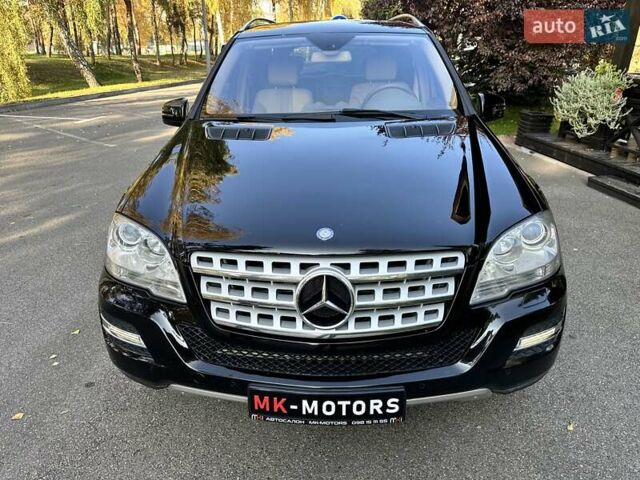 Черный Мерседес М-Класс, объемом двигателя 2.99 л и пробегом 240 тыс. км за 16600 $, фото 25 на Automoto.ua