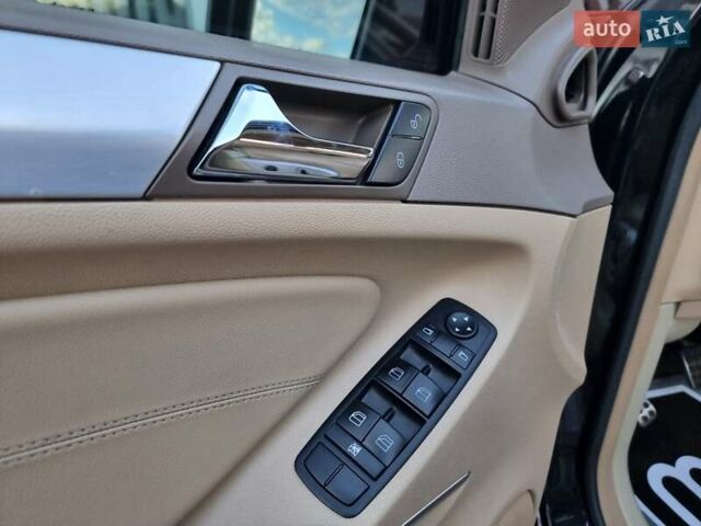 Черный Мерседес М-Класс, объемом двигателя 2.99 л и пробегом 240 тыс. км за 16900 $, фото 39 на Automoto.ua