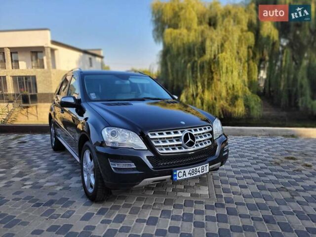 Мерседес М-Клас 2010 у Черкасах на Automoto.ua Чорний Мерседес М-Клас, об'ємом двигуна 2.99 л та пробігом 165 тис. км за 17200 $, фото 5 на Automoto.ua