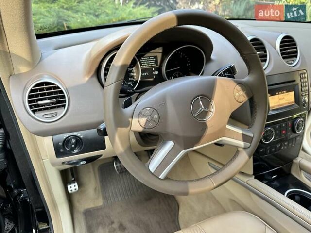 Черный Мерседес М-Класс, объемом двигателя 2.99 л и пробегом 240 тыс. км за 16600 $, фото 41 на Automoto.ua