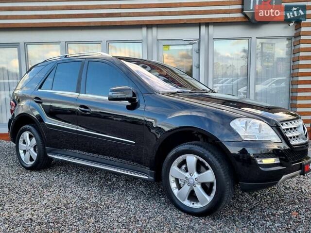 Черный Мерседес М-Класс, объемом двигателя 2.99 л и пробегом 240 тыс. км за 16900 $, фото 4 на Automoto.ua