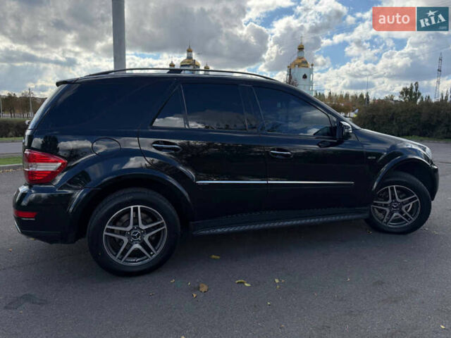 Черный Мерседес М-Класс, объемом двигателя 3.5 л и пробегом 225 тыс. км за 14000 $, фото 3 на Automoto.ua