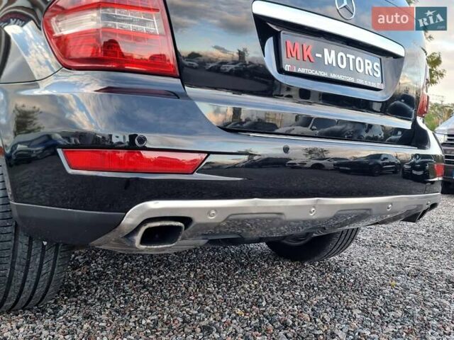 Черный Мерседес М-Класс, объемом двигателя 2.99 л и пробегом 240 тыс. км за 16900 $, фото 27 на Automoto.ua