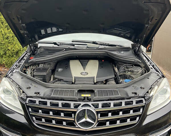 Черный Мерседес М-Класс, объемом двигателя 2.99 л и пробегом 180 тыс. км за 19000 $, фото 24 на Automoto.ua