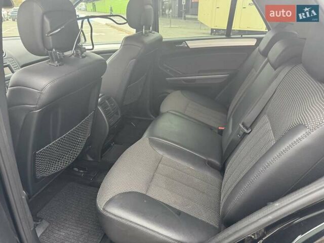 Черный Мерседес М-Класс, объемом двигателя 3 л и пробегом 307 тыс. км за 17000 $, фото 10 на Automoto.ua