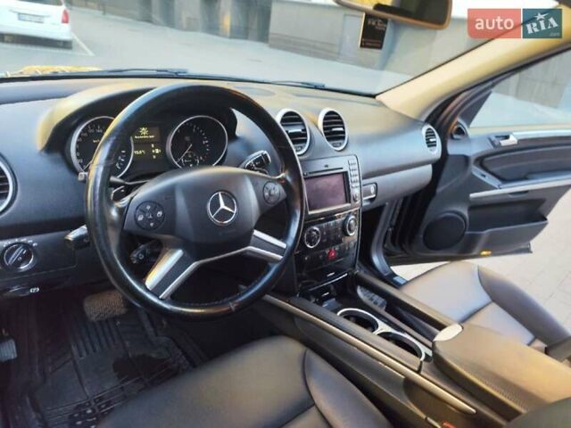 Черный Мерседес М-Класс, объемом двигателя 2.99 л и пробегом 262 тыс. км за 17000 $, фото 6 на Automoto.ua