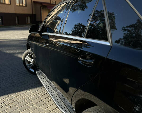 Черный Мерседес М-Класс, объемом двигателя 3 л и пробегом 260 тыс. км за 20500 $, фото 22 на Automoto.ua