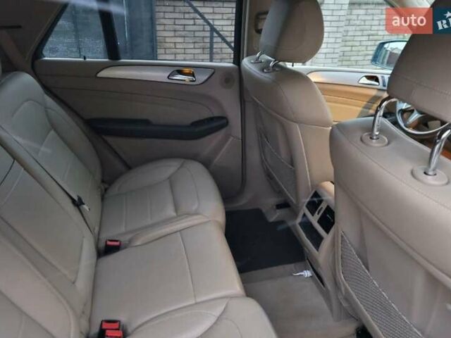 Черный Мерседес М-Класс, объемом двигателя 2.14 л и пробегом 245 тыс. км за 20000 $, фото 14 на Automoto.ua