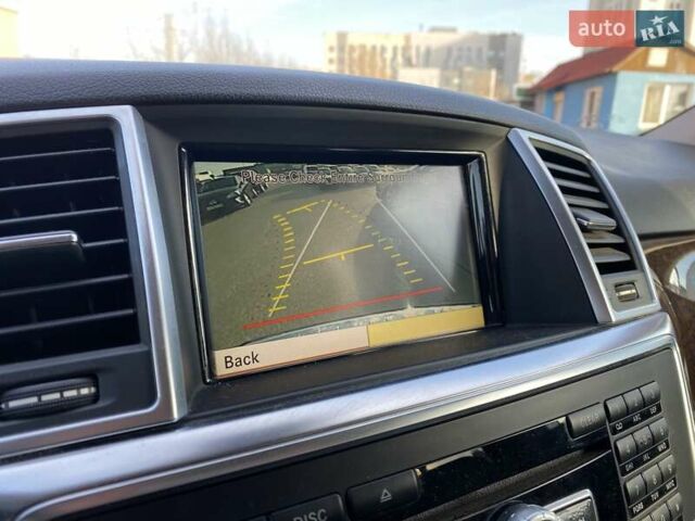 Черный Мерседес М-Класс, объемом двигателя 3 л и пробегом 145 тыс. км за 19990 $, фото 21 на Automoto.ua