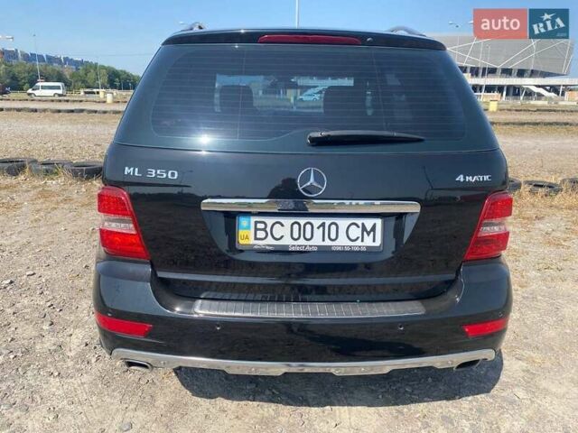 Черный Мерседес М-Класс, объемом двигателя 3.72 л и пробегом 80 тыс. км за 17999 $, фото 4 на Automoto.ua