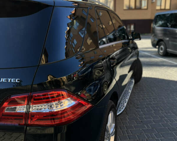 Черный Мерседес М-Класс, объемом двигателя 3 л и пробегом 260 тыс. км за 20500 $, фото 20 на Automoto.ua