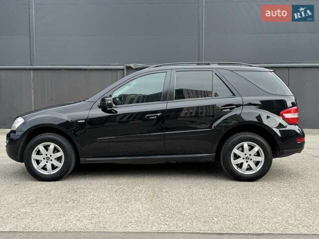 Чорний Мерседес М-Клас, об'ємом двигуна 3 л та пробігом 307 тис. км за 14750 $, фото 11 на Automoto.ua