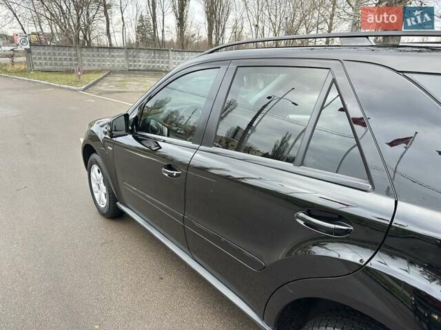 Чорний Мерседес М-Клас, об'ємом двигуна 3 л та пробігом 307 тис. км за 13800 $, фото 12 на Automoto.ua