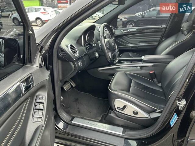 Черный Мерседес М-Класс, объемом двигателя 3.5 л и пробегом 128 тыс. км за 15200 $, фото 19 на Automoto.ua