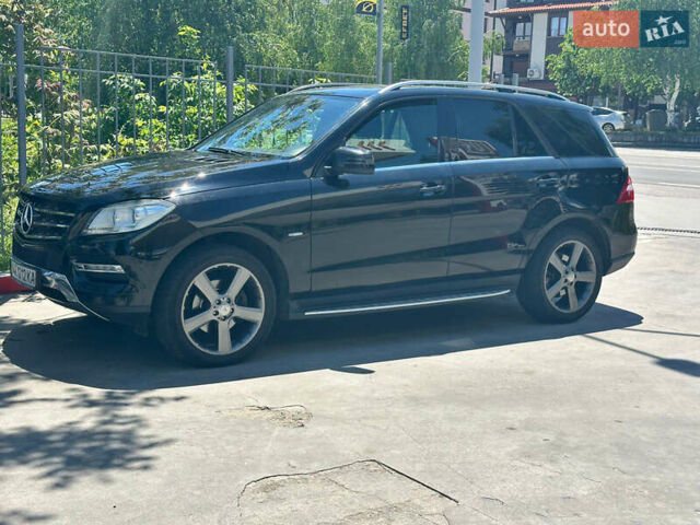 Чорний Мерседес М-Клас, об'ємом двигуна 2.99 л та пробігом 230 тис. км за 19000 $, фото 9 на Automoto.ua