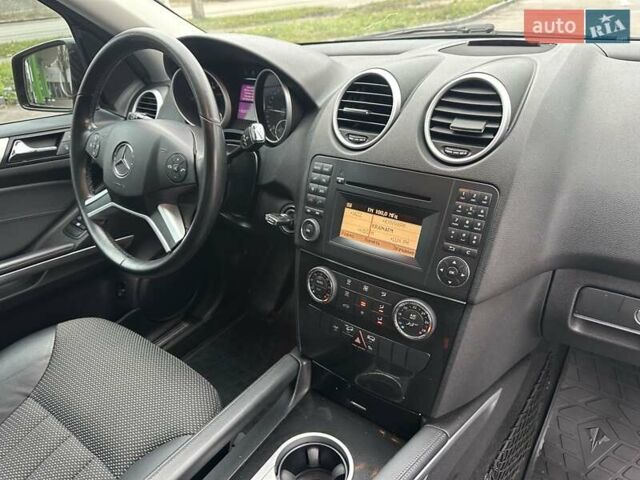 Чорний Мерседес М-Клас, об'ємом двигуна 3 л та пробігом 307 тис. км за 13800 $, фото 35 на Automoto.ua