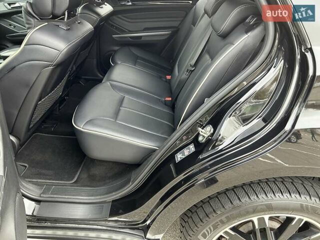 Черный Мерседес М-Класс, объемом двигателя 3.5 л и пробегом 128 тыс. км за 15200 $, фото 20 на Automoto.ua