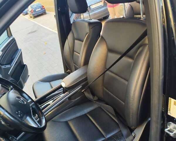 Черный Мерседес М-Класс, объемом двигателя 2.99 л и пробегом 262 тыс. км за 17000 $, фото 4 на Automoto.ua