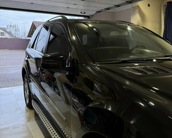 Черный Мерседес М-Класс, объемом двигателя 2.99 л и пробегом 184 тыс. км за 16000 $, фото 6 на Automoto.ua