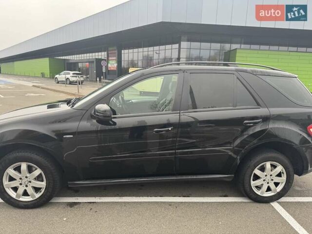 Черный Мерседес М-Класс, объемом двигателя 3 л и пробегом 307 тыс. км за 17000 $, фото 2 на Automoto.ua