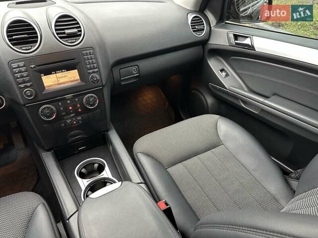 Чорний Мерседес М-Клас, об'ємом двигуна 3 л та пробігом 307 тис. км за 13800 $, фото 27 на Automoto.ua