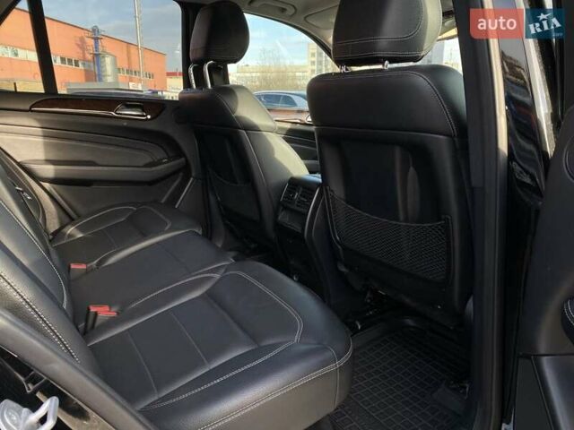 Черный Мерседес М-Класс, объемом двигателя 3 л и пробегом 145 тыс. км за 19990 $, фото 16 на Automoto.ua