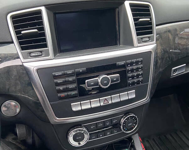 Черный Мерседес М-Класс, объемом двигателя 2.99 л и пробегом 180 тыс. км за 19000 $, фото 17 на Automoto.ua