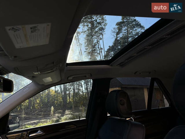 Черный Мерседес М-Класс, объемом двигателя 3 л и пробегом 260 тыс. км за 20500 $, фото 8 на Automoto.ua