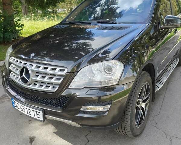 Черный Мерседес М-Класс, объемом двигателя 2.99 л и пробегом 216 тыс. км за 13500 $, фото 9 на Automoto.ua