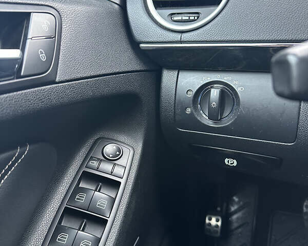 Черный Мерседес М-Класс, объемом двигателя 3 л и пробегом 139 тыс. км за 18900 $, фото 14 на Automoto.ua