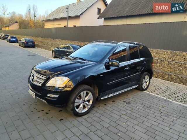 Черный Мерседес М-Класс, объемом двигателя 2.99 л и пробегом 262 тыс. км за 17000 $, фото 8 на Automoto.ua