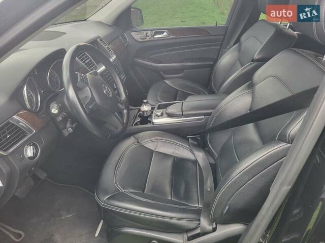 Чорний Мерседес М-Клас, об'ємом двигуна 2.99 л та пробігом 252 тис. км за 18500 $, фото 3 на Automoto.ua