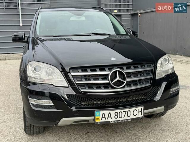 Чорний Мерседес М-Клас, об'ємом двигуна 3 л та пробігом 307 тис. км за 14750 $, фото 1 на Automoto.ua