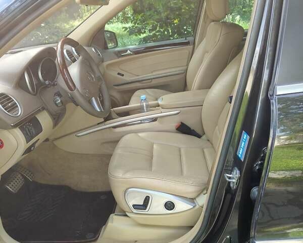 Черный Мерседес М-Класс, объемом двигателя 2.99 л и пробегом 216 тыс. км за 13500 $, фото 5 на Automoto.ua